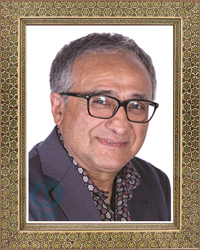 دکتر مسعود سهیلیان متولد ۱۳۳۴ اصفهان دارای تحصیلات پزشکی و تخصص چشم پزشکی و فلوشیپ در دانشگاههای مشهد ، شیراز و شهید بهشتی تهران و گذراندن فلوشیپ ویتره و رتین در دانشگاه Louisiana و فلوشيپ uveitis در دانشگاه هاروارد امریکا میباشد. در حال حاضر استاد دانشگاه شهید بهشتی و معاون آموزشی گروه چشم است. ایشان عضو گروه مدیریت انجمن شبكيه و مدير گروه uveitis انجمن چشم پزشکی ایران میباشد وی عضو گروه های بین المللی International Uveitis Study Group ، International Ocular Inflammation Society , foster ocular immunology society می باشد
او با دریافت جوایز و تقدیر در کنگره هاي مختلف از جمله دریافت Achievement Award و Senior Achievement Award درAAO امريكا جزو فعالین مهم بوده است.
