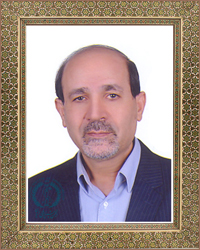 دکتر سید محمد قریشی در سال ۱۳۳۵ در شهر خوراسگان یکی از توابع اصفهان متولد شد و تحصیلات ابتدایی و متوسطه را در این شهر و اصفهان به پایان رسانید و در سال ۱۳۵۴ با رتبه ممتاز دیپلم و کنکور در چند دانشگاه کشور در رشته پزشکی و دندانپزشکی پذیرفته شده و رشته پزشکی دانشگاه شیراز را برای ادامه تحصیل انتخاب نمود. وی در سال ۱۳۶۲ از این دانشگاه فارغ التحصیل گردید و به علت داشتن شرایط لازم و اهراز نمره قبولی ممتاز به صورت مستقیم در رشته تحصیلی چشم پزشکی دانشگاه علوم پزشکی اصفهان پذیرفته شد
آقای دکتر قریشی در سال ۱۳۶۵ دوره تخصصی چشم را به پایان رساند و با توجه به توانایی های علمی تعهدی و مهارتی به عنوان استادیار در این دانشگاه مشغول به کار گردید وی در سال ۱۳۷۳ برای یک فرصت مطالعاتی کوتاه مدت به انگلستان و سپس برای گذراندن دوره فلوشیپ به آمریکا عزیمت نمود و پس از گذراندن دوره فلوشیپ در زمینه آنتریور سگمنت چشم در موسسه چشم و گوش و حلق و بینی ماساچوست دانشگاه هاروارد، به ایران عزیمت نمود و بخش انتريور را در گروه چشم دانشگاه علوم پزشکی اصفهان دایر نمود. نامبرده در سال ۱۳۹۶ به رتبه استادی نایل گردید.
همچنین افتخارات زیادی را در کارنامه علمی و عملی خود دارد که از آن جمله استاد و معلم و چشم پزشک نمونه و برگزیده از طرف دانشگاه علوم پزشکی اصفهان، انجمن چشم پزشکی اصفهان و انجمن چشم پزشکی ایران را می توان نام برد.
